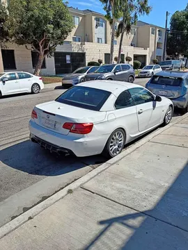 2015 BMW 3 Series 318i Convertible 2D