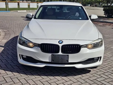 2015 BMW 3 Series 320i RWD