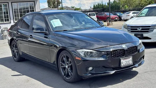2015 BMW 3 Series 320i Sedan 4D