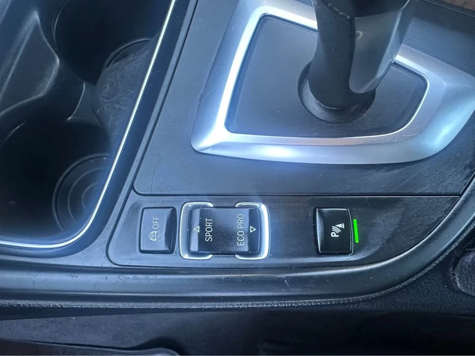 2015 BMW 3 Series - Image 12 of 18