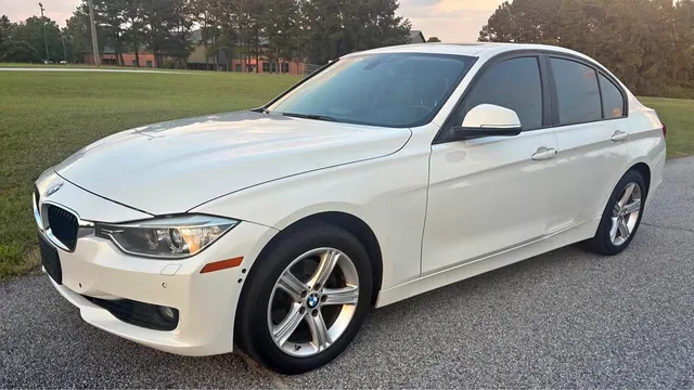 2015 BMW 3 Series 328i xDrive Sedan 4D