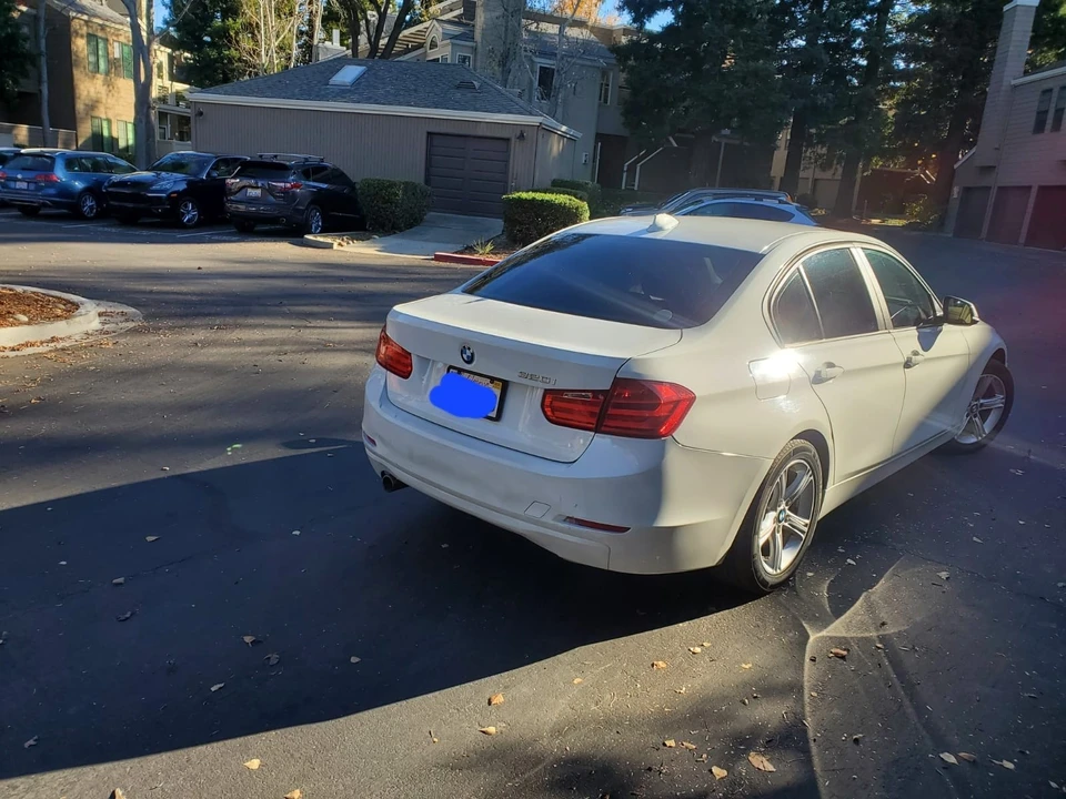 2015 BMW F30 3 Series Sedan - Image 4 of 7