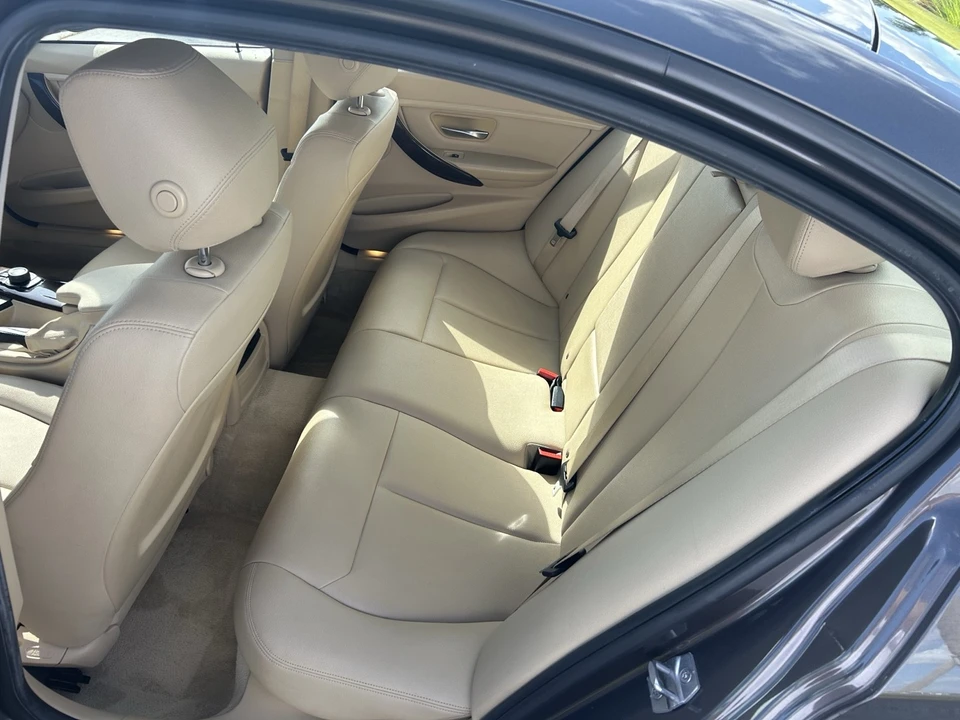 2015 BMW F30 3 Series Sedan - Image 23 of 26