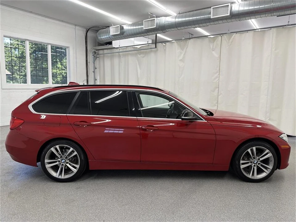 2015 BMW F30 3 Series Sedan - Image 4 of 16
