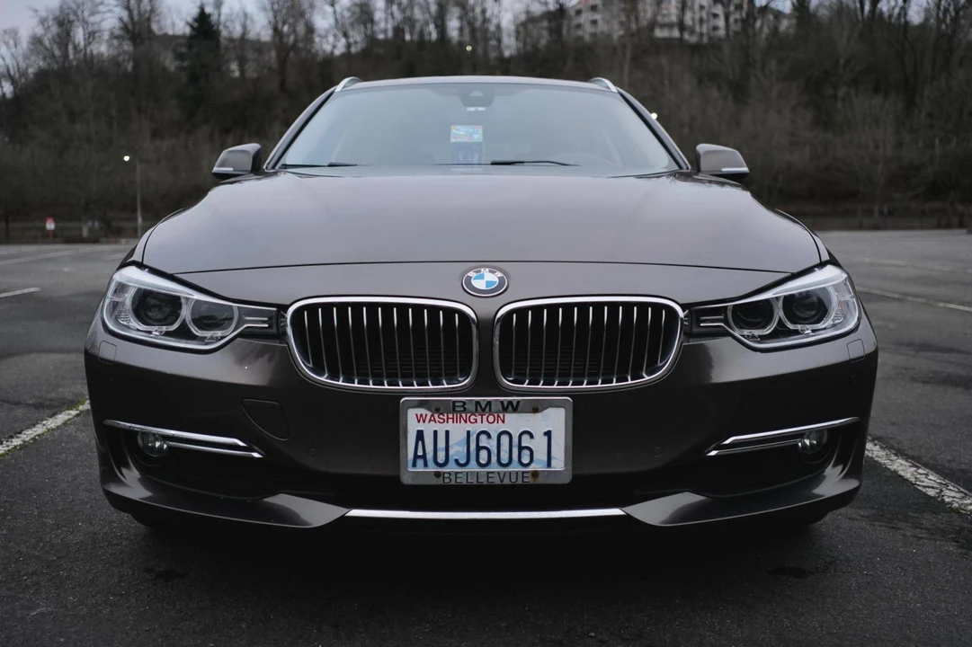 2015 BMW F31 3 Series Touring - Image 2 of 31