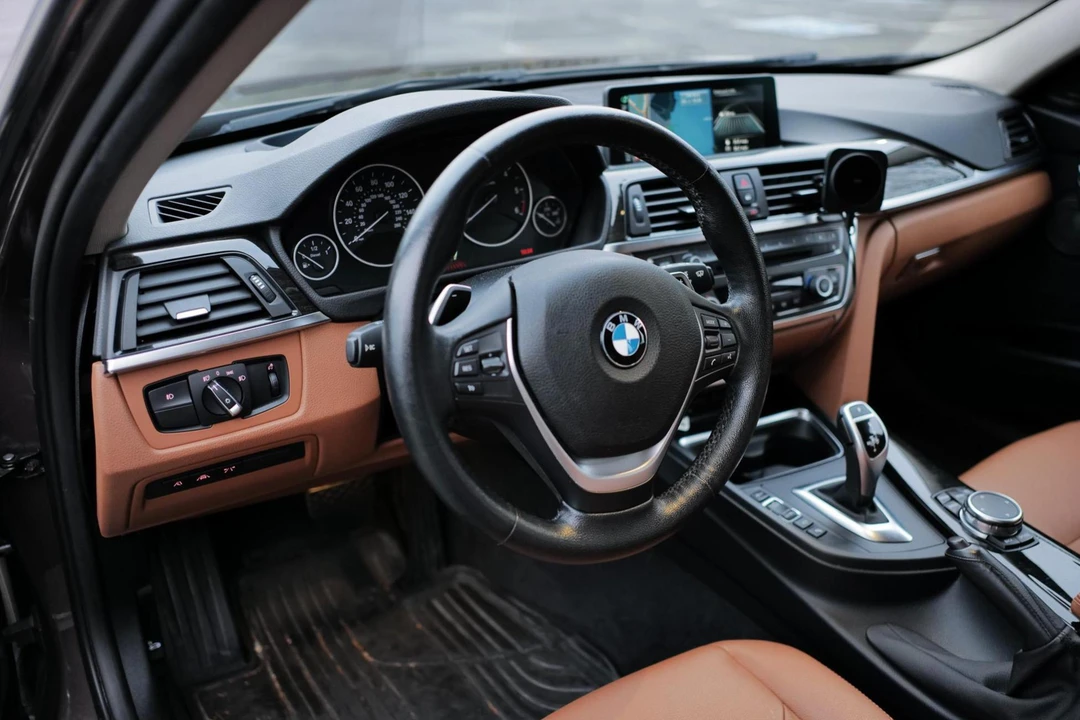 2015 BMW F31 3 Series Touring - Image 23 of 31