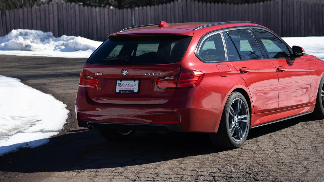 2015 BMW F31 3 Series Touring - Image 9 of 31