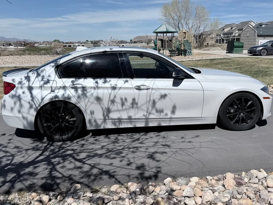 2015 BMW 3 Series - Image 4 of 8