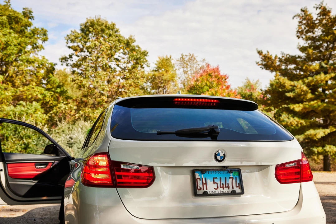 2015 BMW F31 3 Series Touring - Image 30 of 31