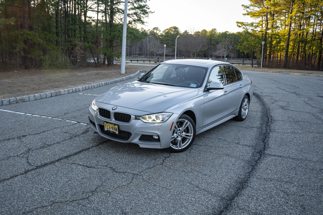 2015 BMW F30 335i & 340i Sedan - Image 11 of 31