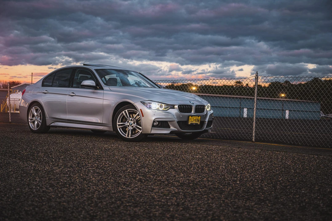 2015 BMW F30 335i & 340i Sedan - Image 20 of 31