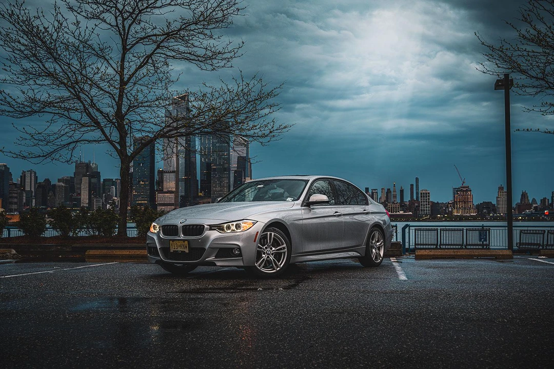 2015 BMW F30 335i & 340i Sedan - Image 13 of 31