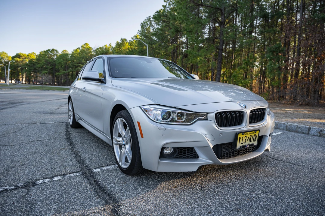 2015 BMW F30 335i & 340i Sedan - Image 21 of 31