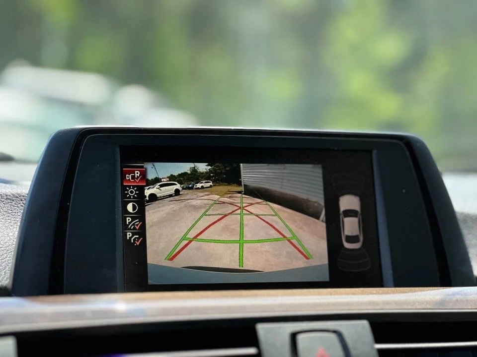 2015 BMW 4 Series - Image 19 of 20