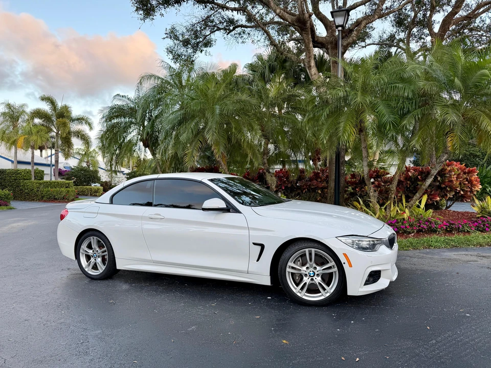 2015 BMW F33 435i & 440i Convertible - Image 11 of 31