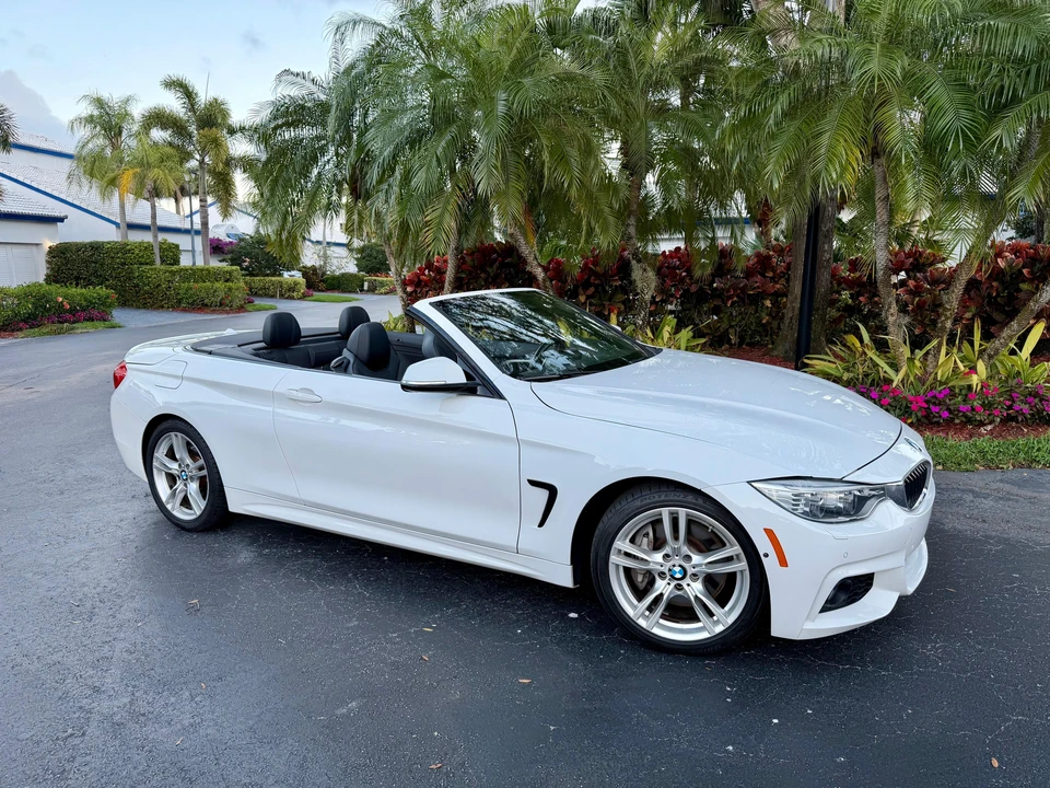 2015 BMW F33 435i & 440i Convertible - Image 17 of 31