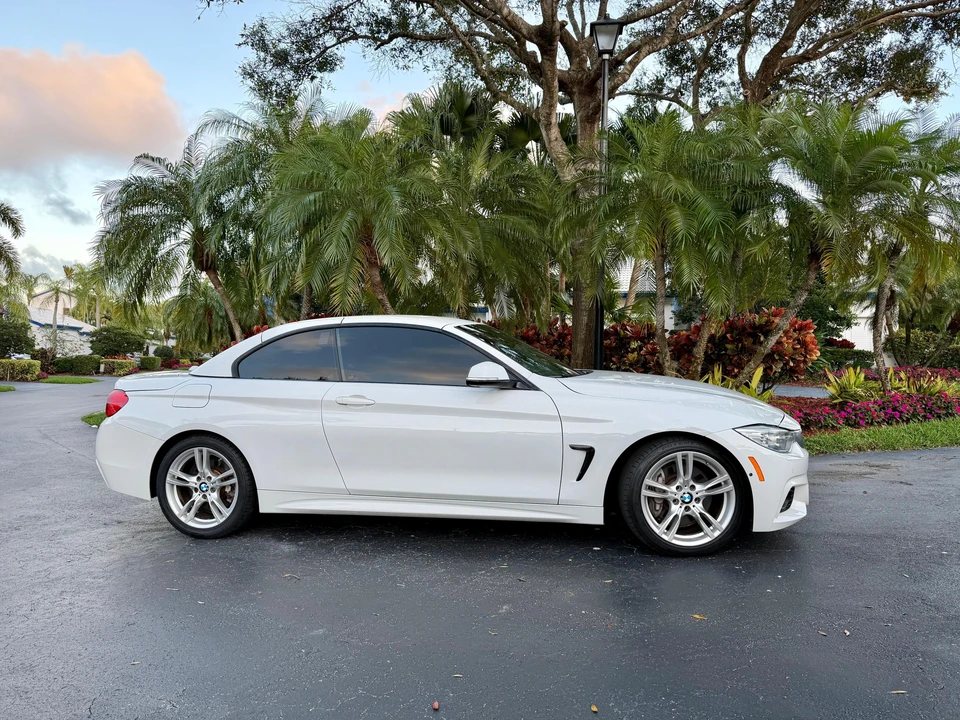 2015 BMW F33 435i & 440i Convertible - Image 10 of 31