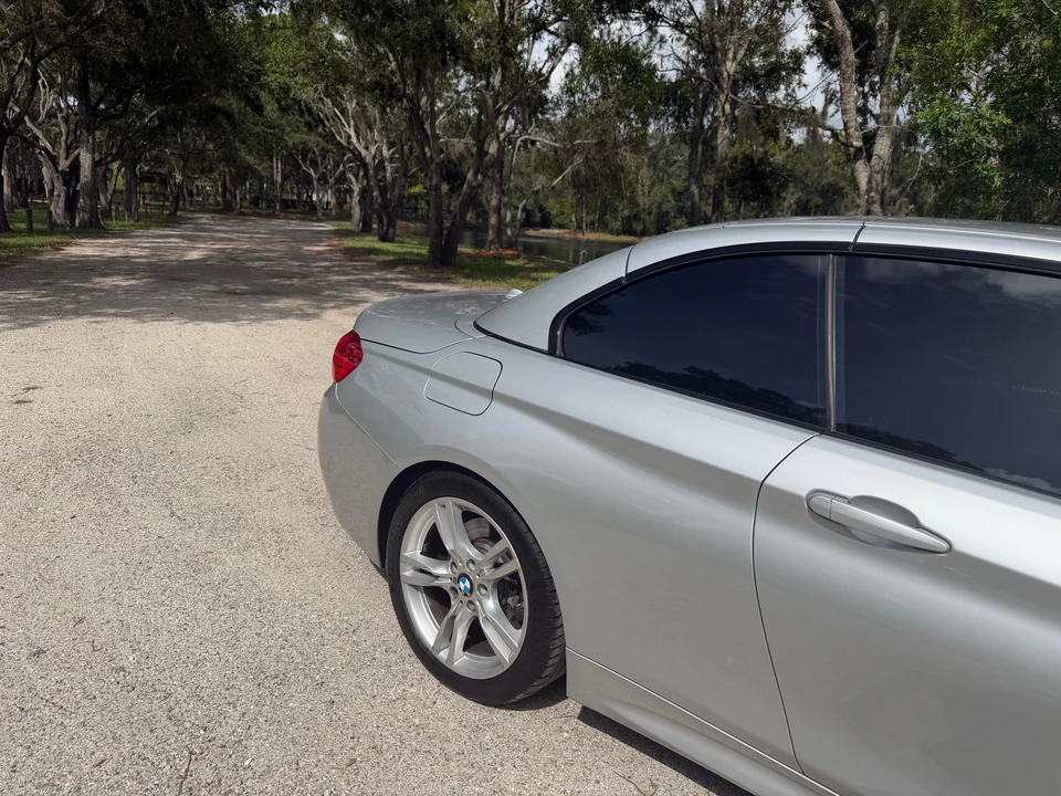2015 BMW F33 435i & 440i Convertible - Image 22 of 31
