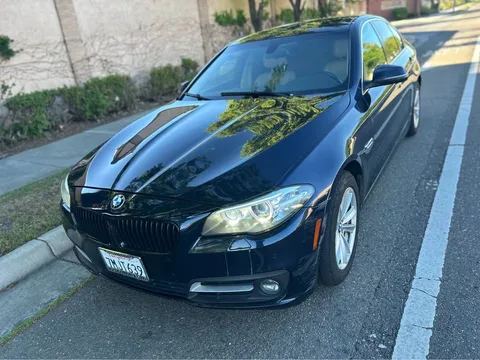 2015 BMW 5 Series 525i Sedan 4D