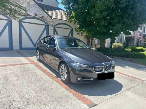 2015 BMW 5 Series 525xi Sedan 4D