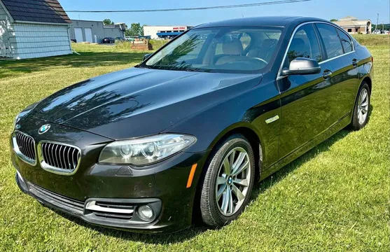 2015 BMW 5 Series 528i Sedan 4D