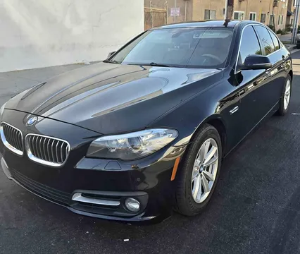 2015 BMW 5 Series 528i Sedan 4D