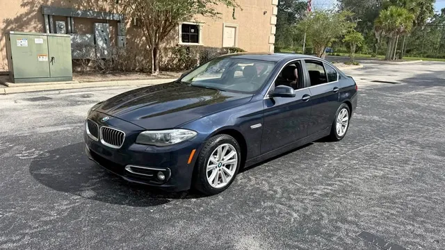 2015 BMW 5 Series 528i Sedan 4D