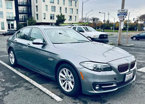 2015 BMW 5 Series 528i Sedan 4D