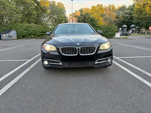 2015 BMW 5 Series 528i Sedan 4D