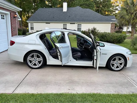 2015 BMW 5 Series 528i Sedan 4D