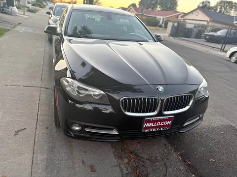 2015 BMW 5 Series 528i Sedan 4D