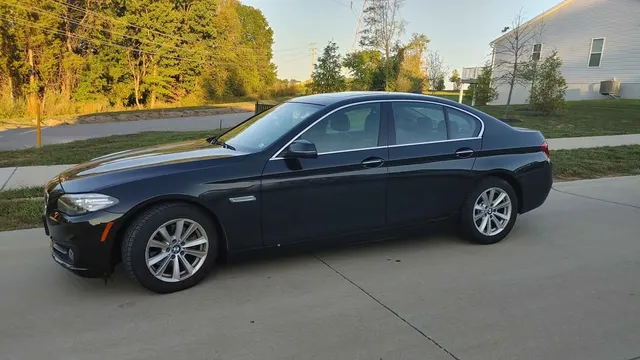 2015 BMW 5 Series 528i xDrive Sedan