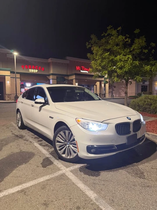 2015 BMW 5 Series - Image 6 of 12