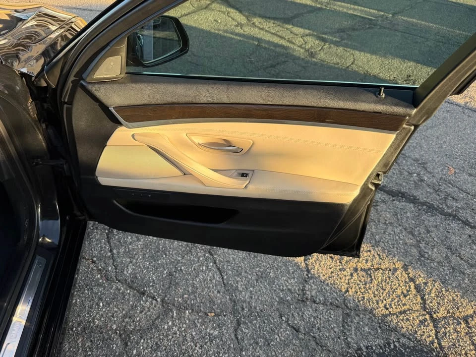 2015 BMW 5 Series - Image 11 of 20