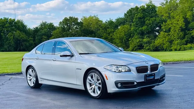 2015 BMW 5 Series 535i xDrive Sedan 4D