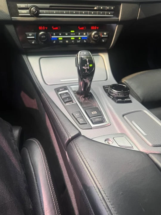 2015 BMW F10 550i & M550d Sedan - Image 10 of 16