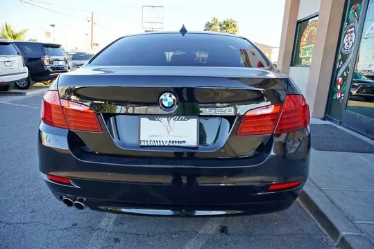 2015 BMW 528i Sedan