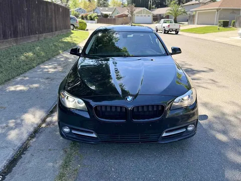 2015 BMW 5 Series 528i xDrive Sedan