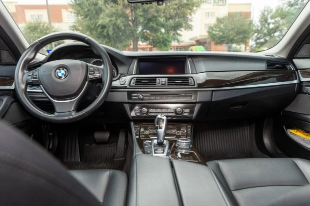 2015 BMW F10 5 Series Sedan - Image 5 of 7