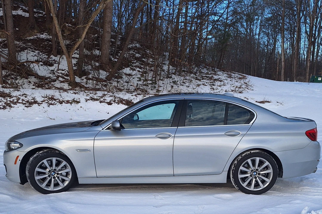 2015 BMW F10 550i & M550d Sedan - Image 3 of 31