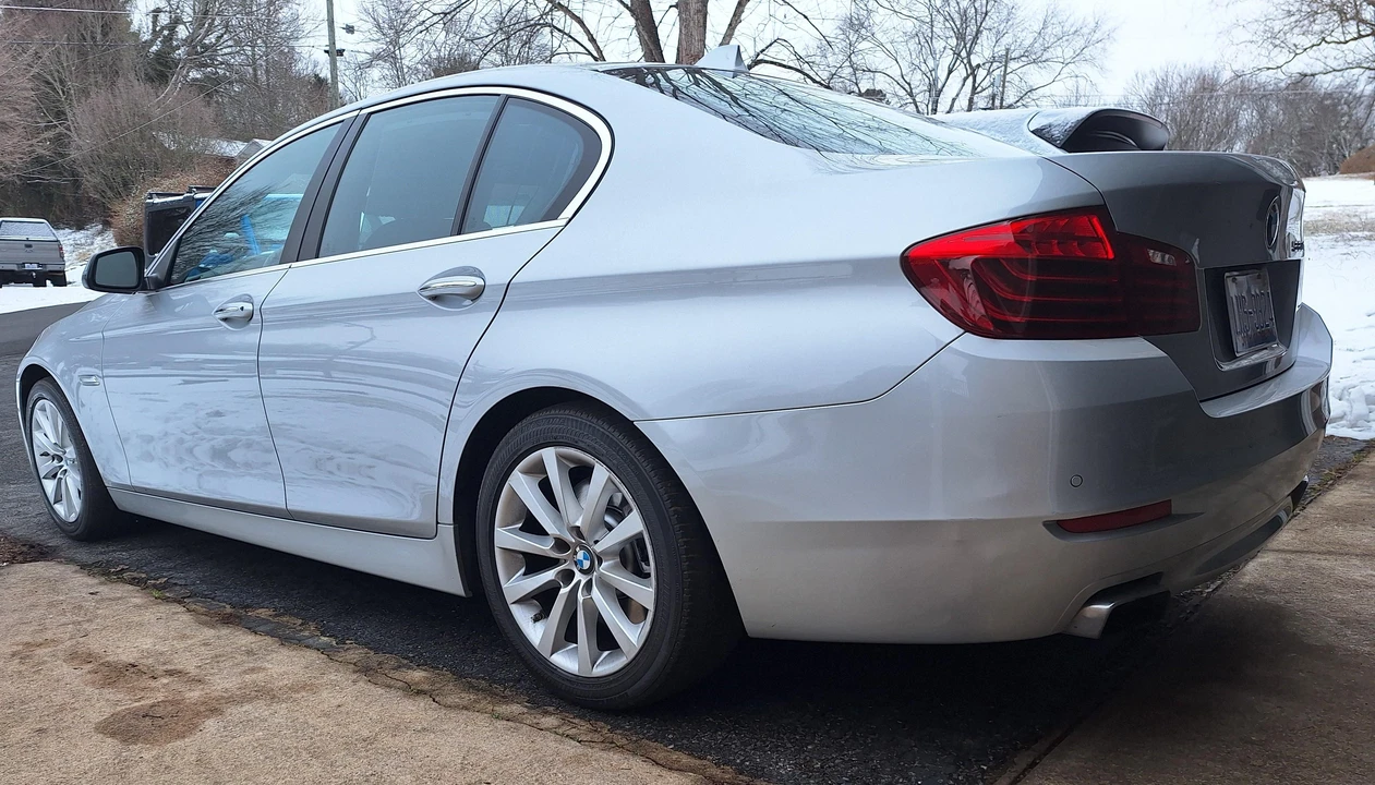 2015 BMW F10 550i & M550d Sedan - Image 22 of 31