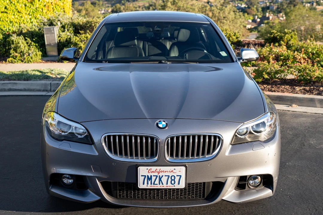 2015 BMW F10 550i & M550d Sedan - Image 2 of 31
