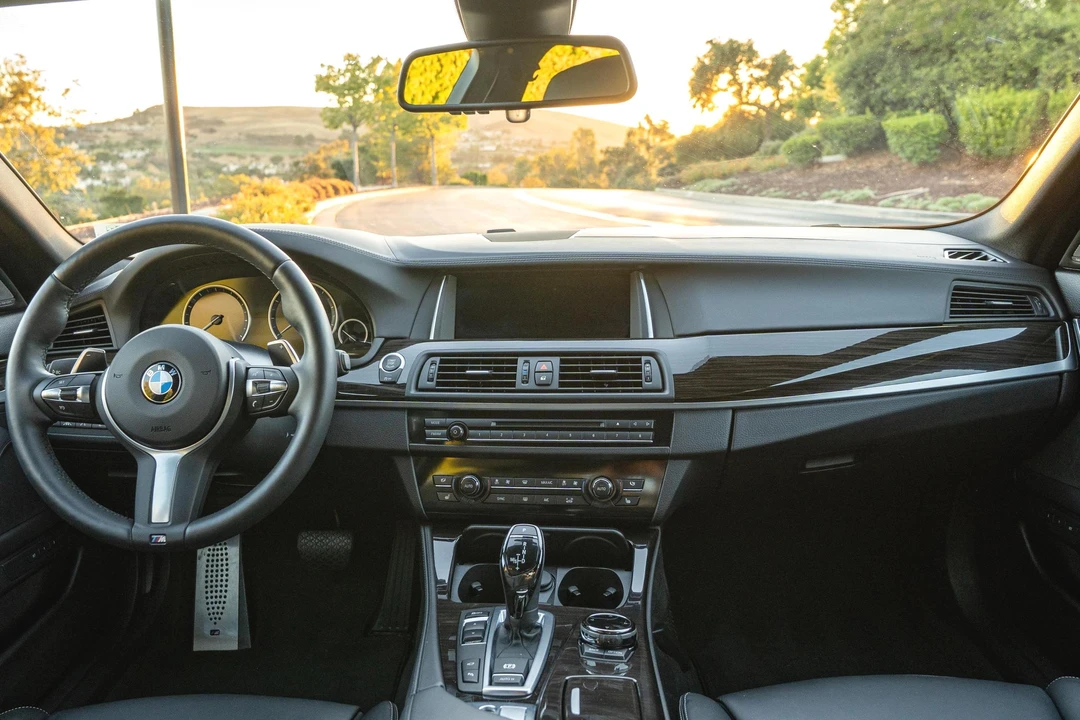 2015 BMW F10 550i & M550d Sedan - Image 30 of 31