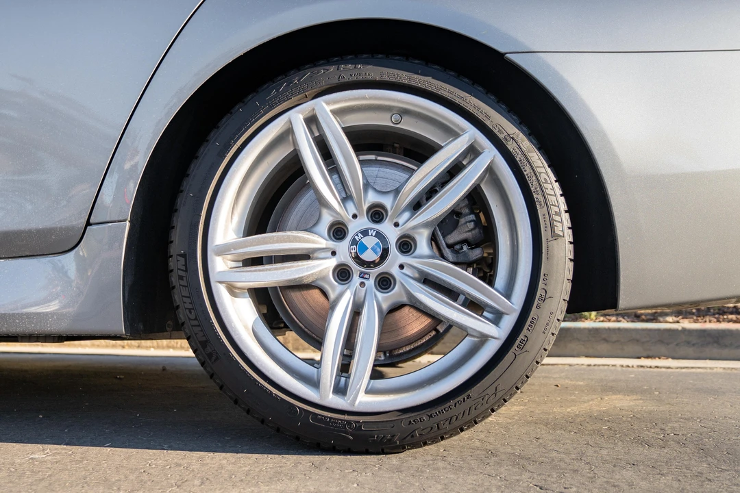 2015 BMW F10 550i & M550d Sedan - Image 27 of 31