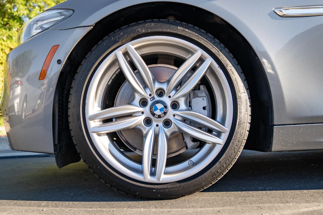 2015 BMW F10 550i & M550d Sedan - Image 26 of 31