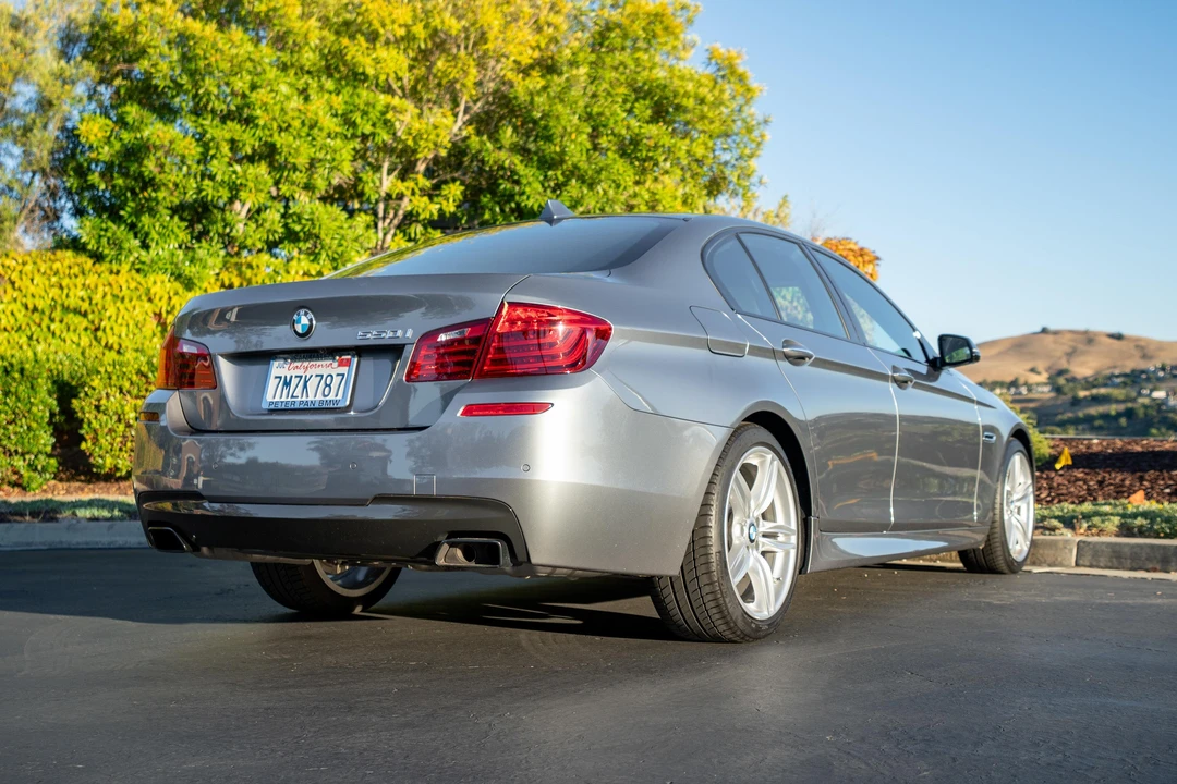 2015 BMW F10 550i & M550d Sedan - Image 9 of 31