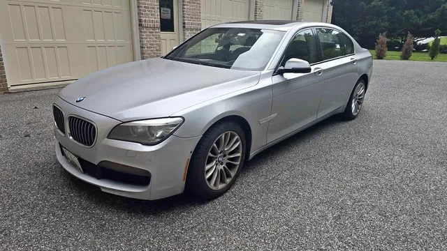 2015 BMW 740Li xDrive Sedan 4D