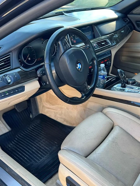 2015 BMW 7 Series - Image 6 of 9