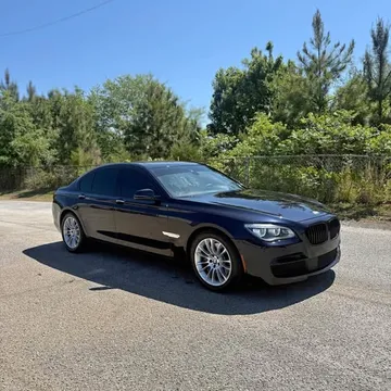2015 BMW 750i Sedan