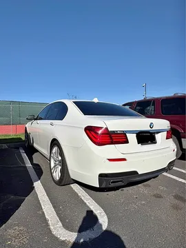 2015 BMW 7 Series 740i Sedan